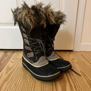 Sorel Joan of Arctic Grey Waterproof Winter Boots with Fur Trim